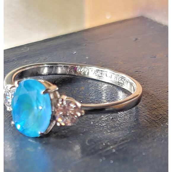 Stunning Rhodium-Plated Size 10.5 Ring with Blue Gemstone and Diamond Accents - Picture 4 of 12